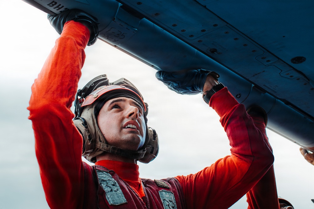 George Washington Conducts Flight Operations