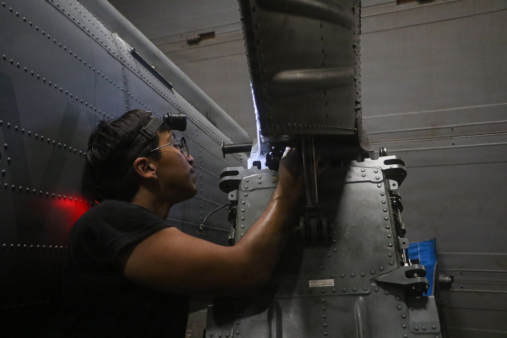 Frank E. Petersen Jr. Sailors Conduct Maintenance