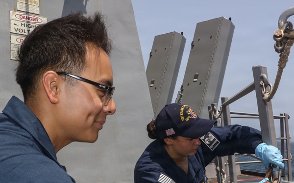 Frank E. Petersen Jr. Sailors Conduct Maintenance
