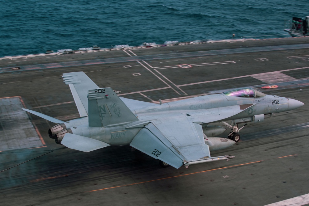 George Washington Conducts Flight Operations
