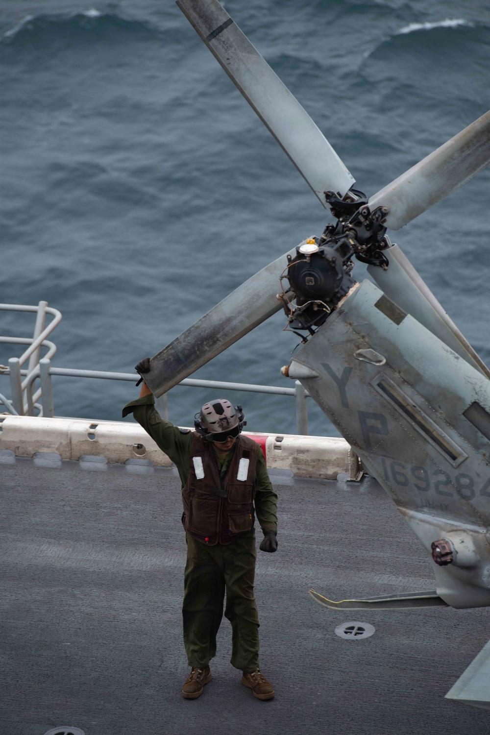 USS Boxer, 11th MEU Conduct Flight Operations