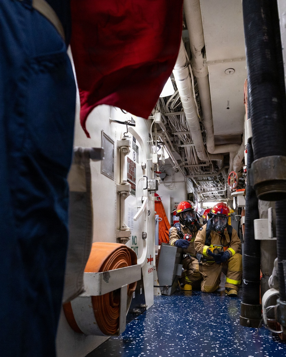 USS Mustin conducts integrated training team drill