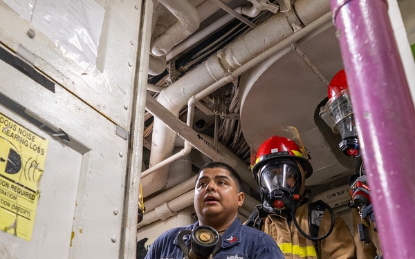 USS Mustin conducts integrated training team drill