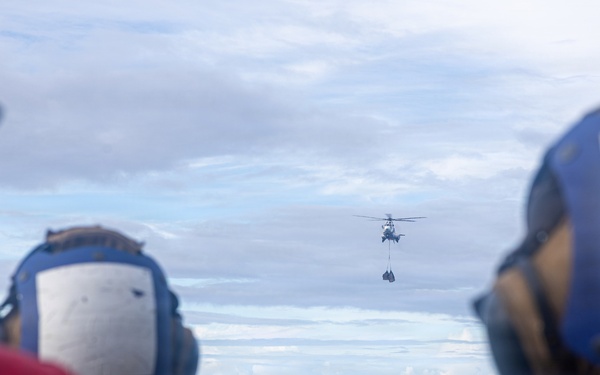 USS Mustin conducts flight operations