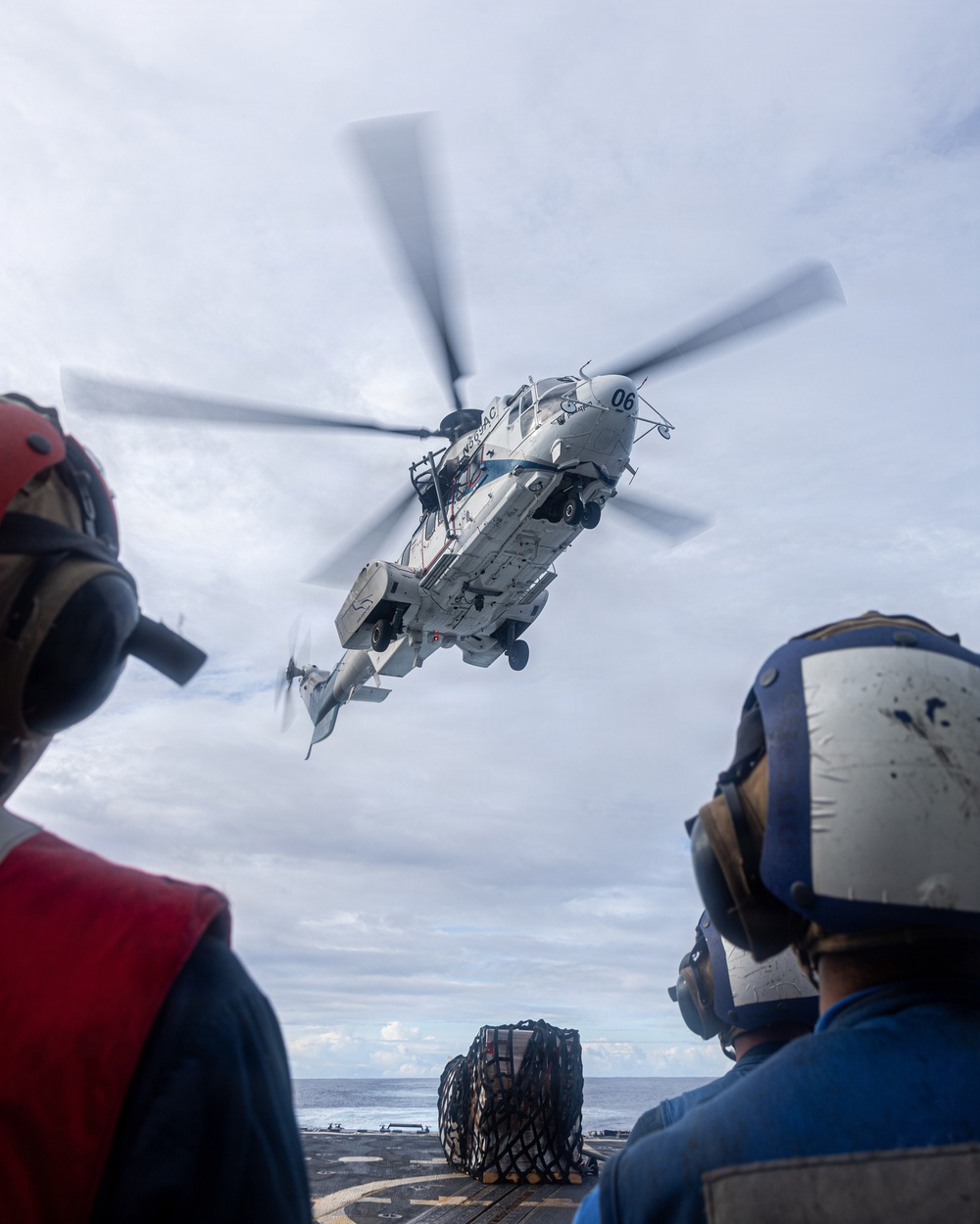USS Mustin conducts flight operations