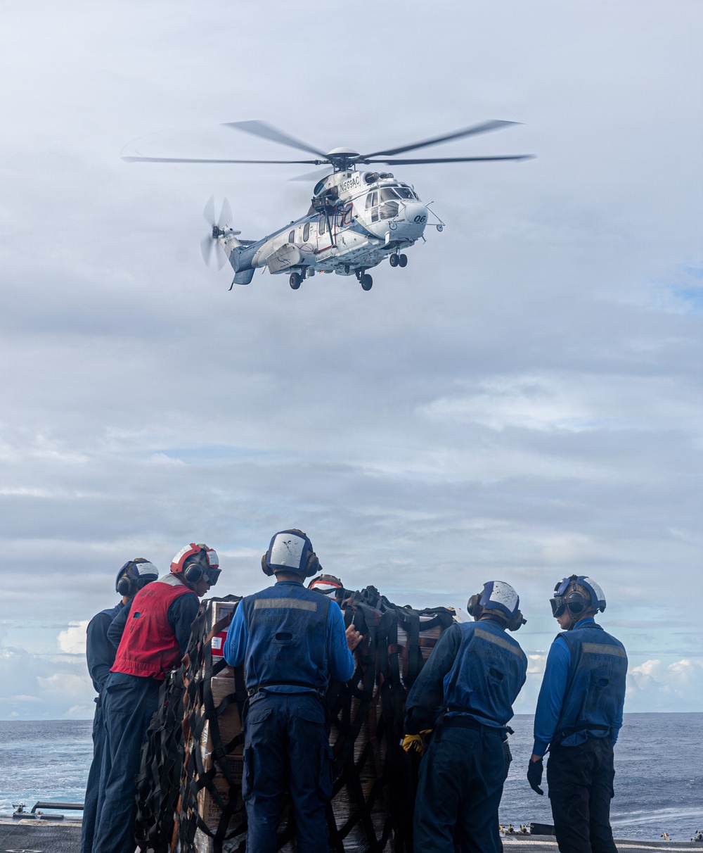 USS Mustin conducts flight operations