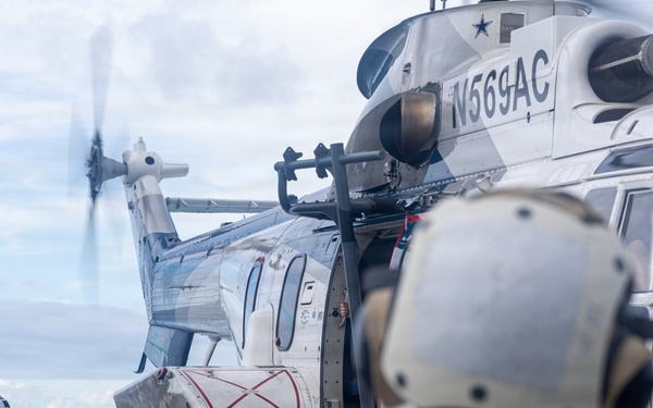 USS Mustin conducts flight operations