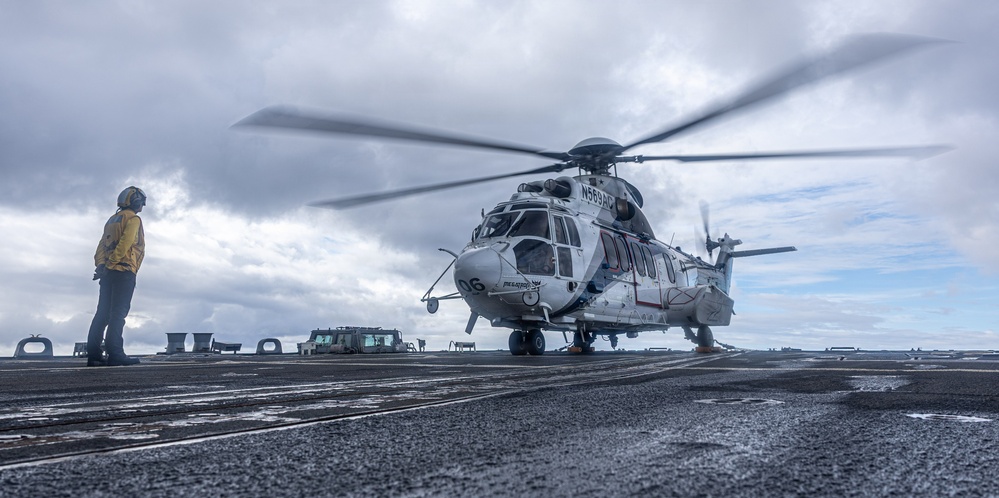 USS Mustin conducts flight operations