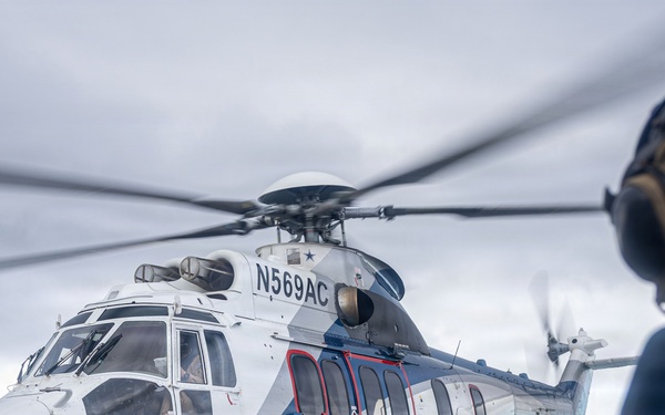 USS Mustin conducts flight operations