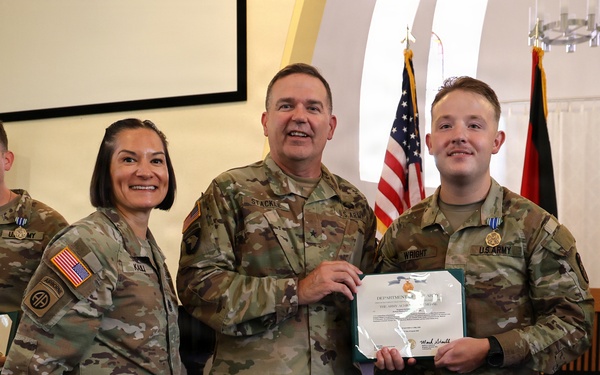 LRMC Medics Overcome Adversity to Take 3rd in MEDCOM Best Squad Competition