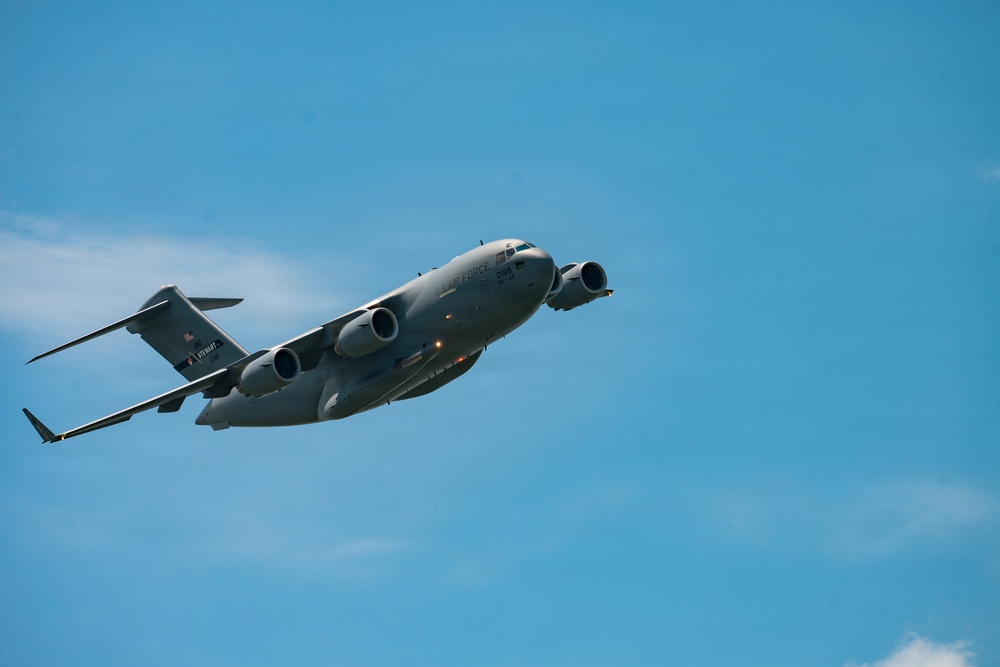 Mighty moose over the NY Air Show