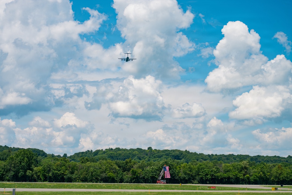 Mighty moose over the NY Air Show