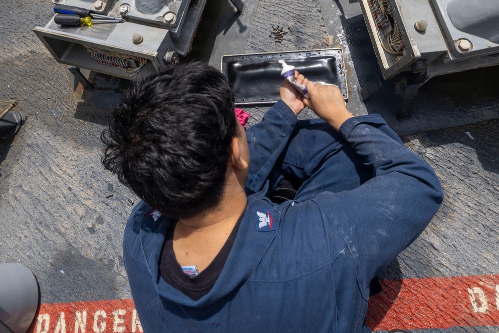 Michael Murphy Sailors Conduct Maintenance