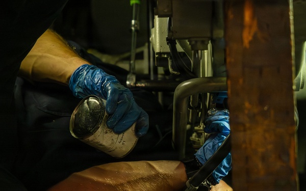 5-Inch Maintenance aboard USS Gonzalez