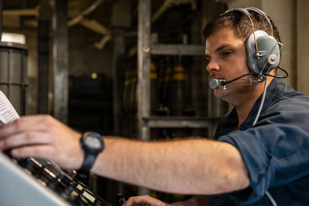 5-Inch Maintenance aboard USS Gonzalez