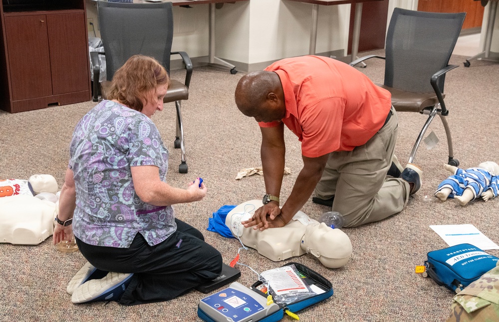 Kenner Army Health Clinic Personnel Conduct Basic Life Support Training