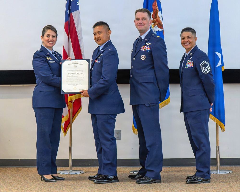 Illinois Air National Guard welcomes first Air Force warrant officer since rank reinstatement