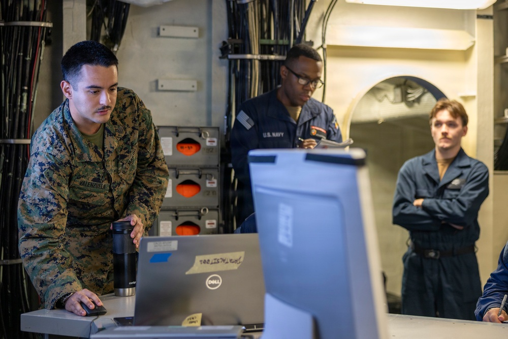 U.S. Marines, Sailors conduct CAC2S training aboard USS Essex