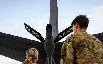 F35s fly in the Middle East