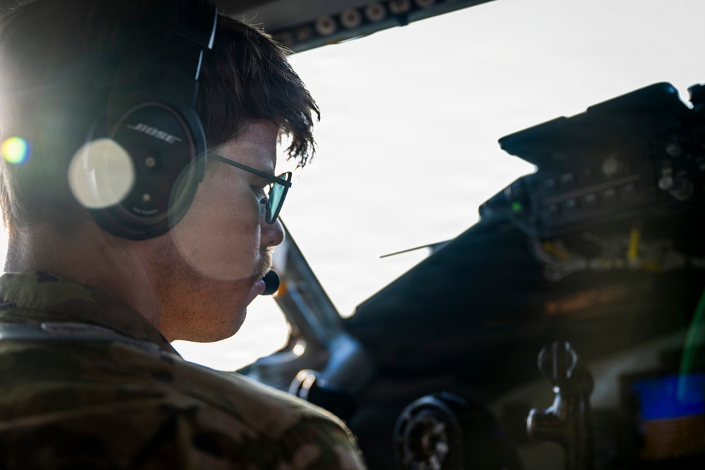 F35s fly in the Middle East