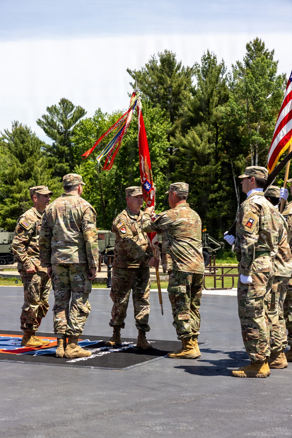 Incoming Commander Passes Guidon to CSM