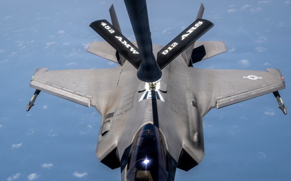 F35s fly in the Middle East