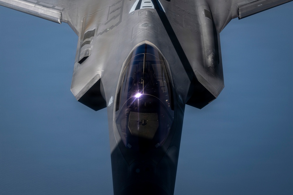 F35s fly in the Middle East