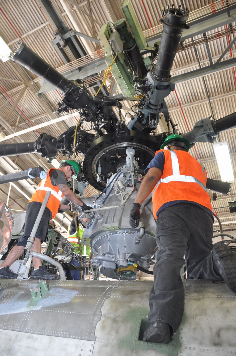 FRCSW H-53 Program Sets the Standard for Depot Maintenance
