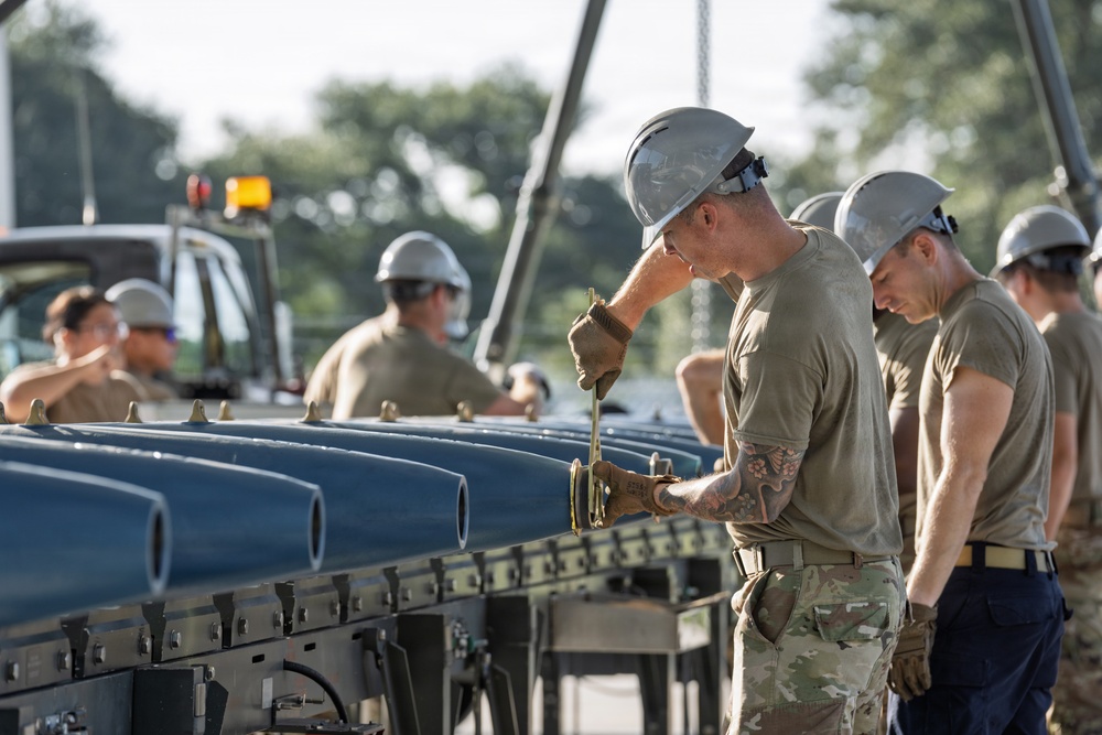 125th Fighter Wing Airmen expand skills through munitions training