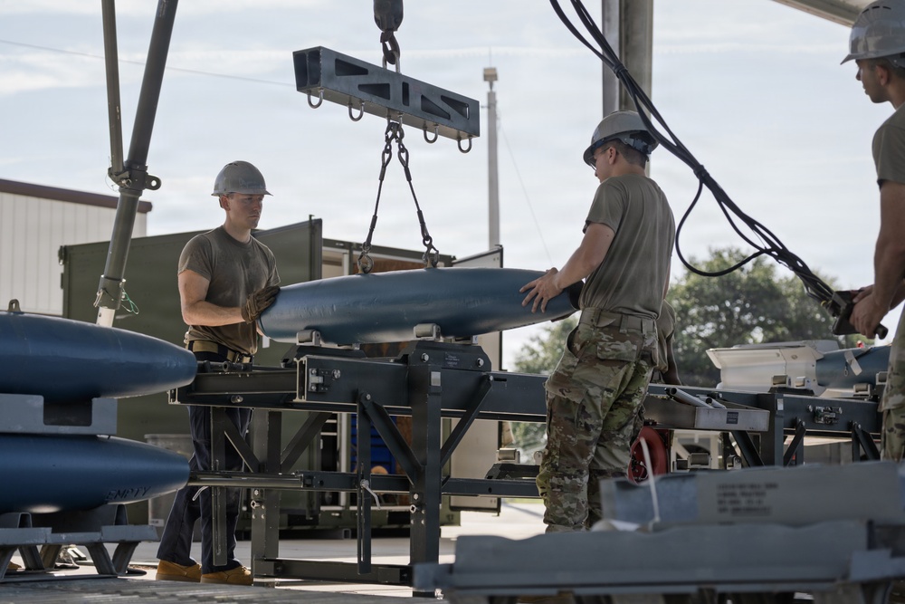 125th Fighter Wing Airmen expand skills through munitions training