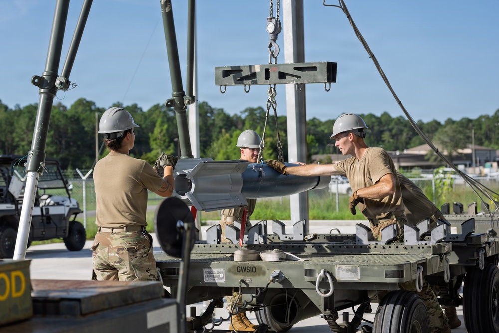 125th Fighter Wing Airmen expand skills through munitions training