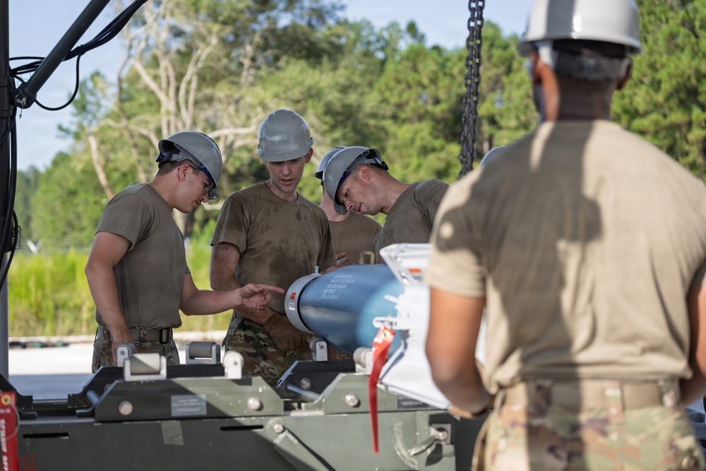 125th Fighter Wing Airmen expand skills through munitions training