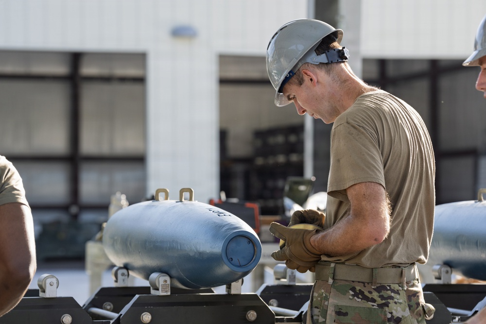 125th Fighter Wing Airmen expand skills through munitions training