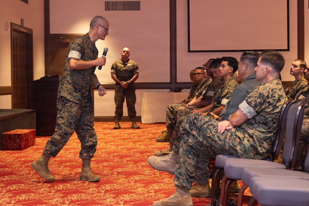 Medical Officer of the Marine Corps visits MCAS Miramar