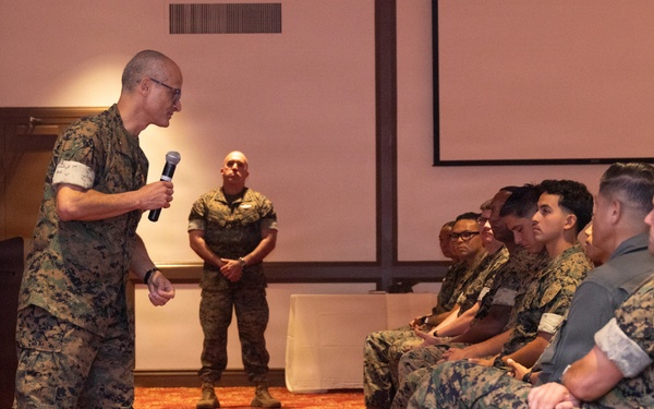 Medical Officer of the Marine Corps visits MCAS Miramar