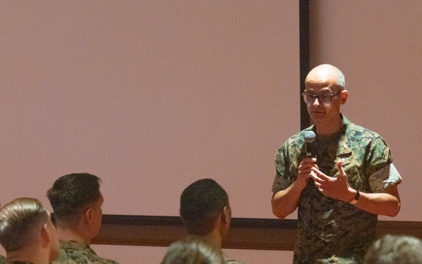 Medical Officer of the Marine Corps visits MCAS Miramar