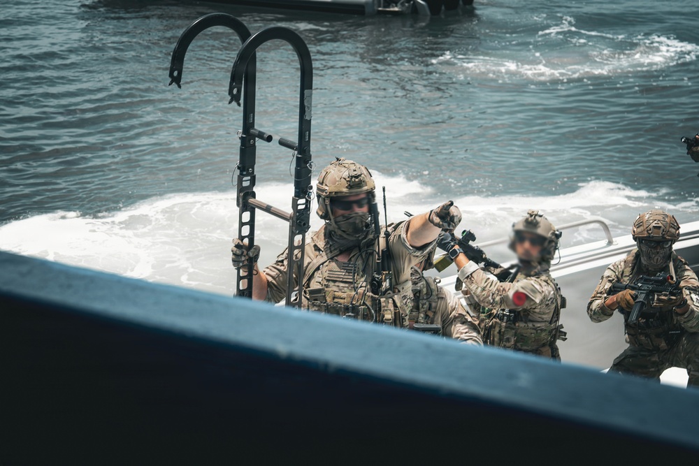 Multinational special operations forces conduct VBSS training during PANAMAX 2026