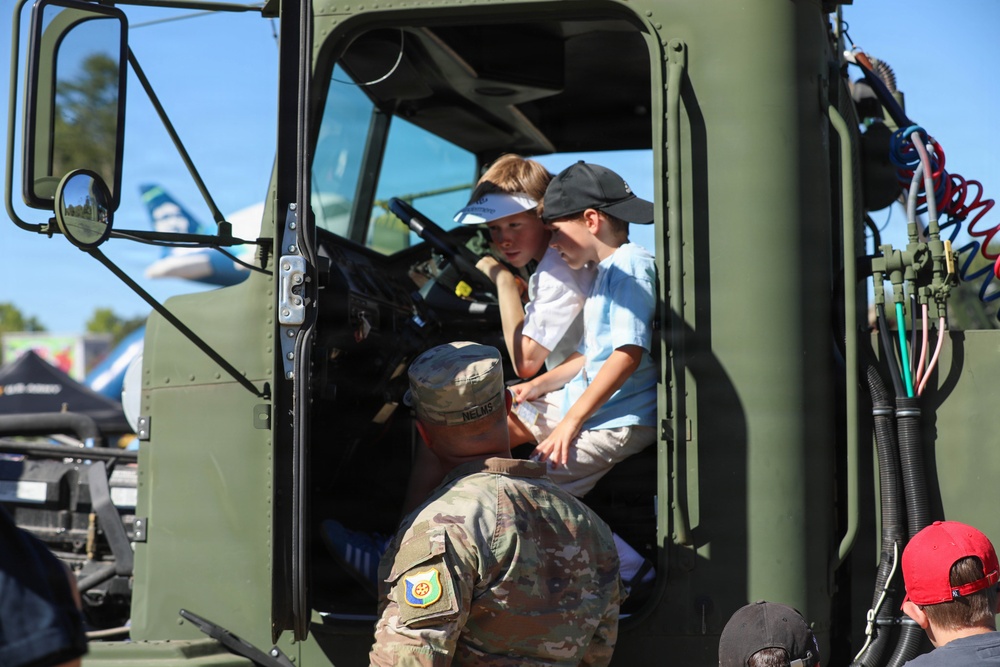 364th ESC Soldiers Support Seattle Seafair 2026