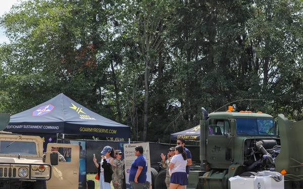 364th ESC Soldiers Support Seattle Seafair 2026