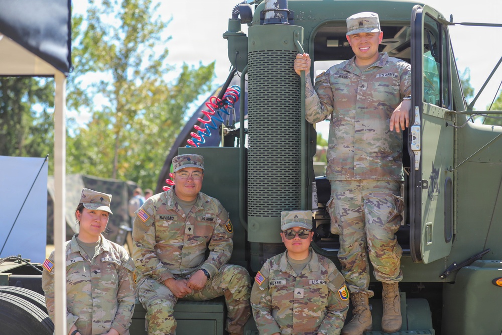 364th ESC Soldiers Support Seattle Seafair 2026