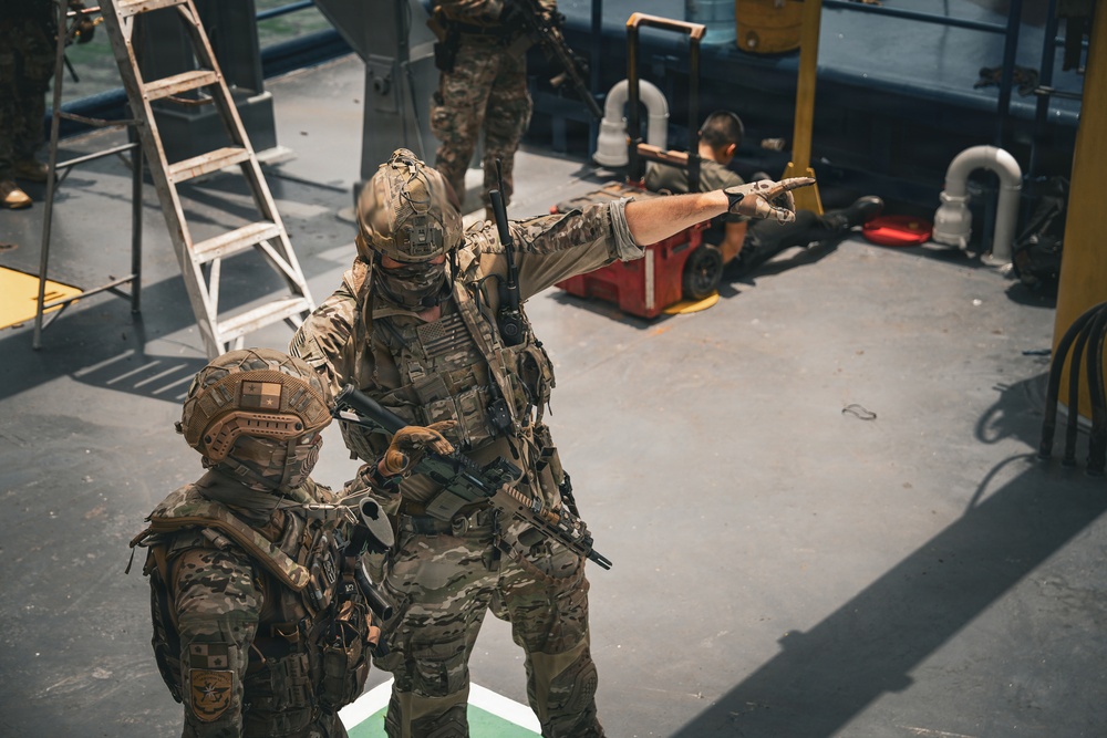 Multinational special operations forces conduct VBSS training during PANAMAX 2026