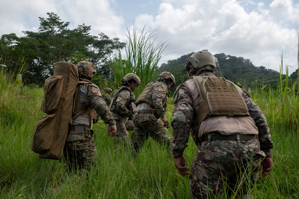 US and Panamanian forces conduct bilateral search and rescues training at PANAMAX 2026