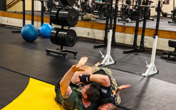 75th FA Brigade Soldiers Clash in Diamond Week Combatives Tournament