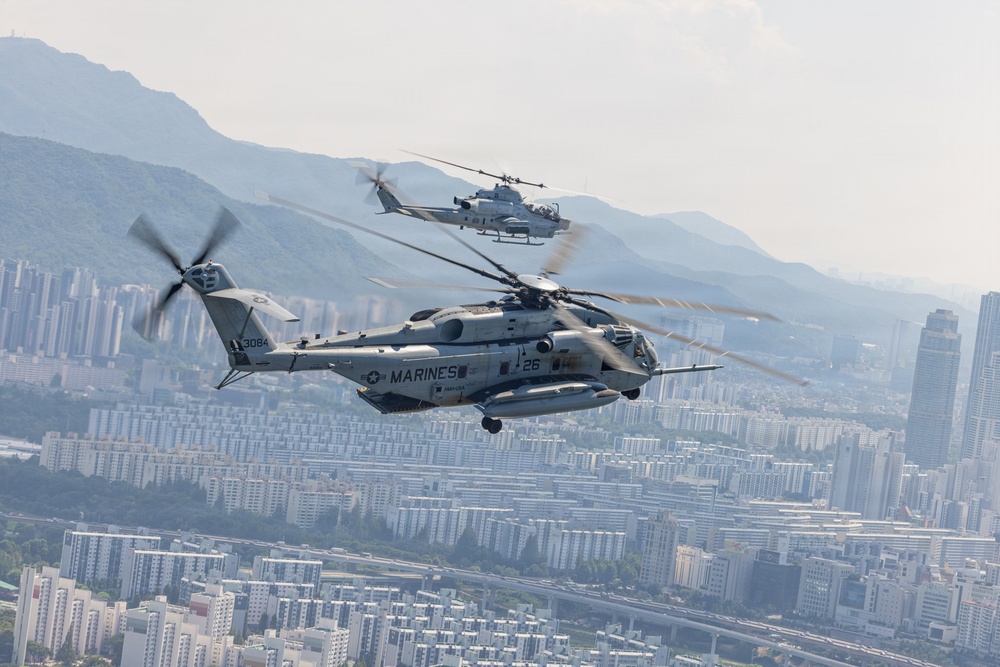 HMLA-367 support simulated CASEVAC drill