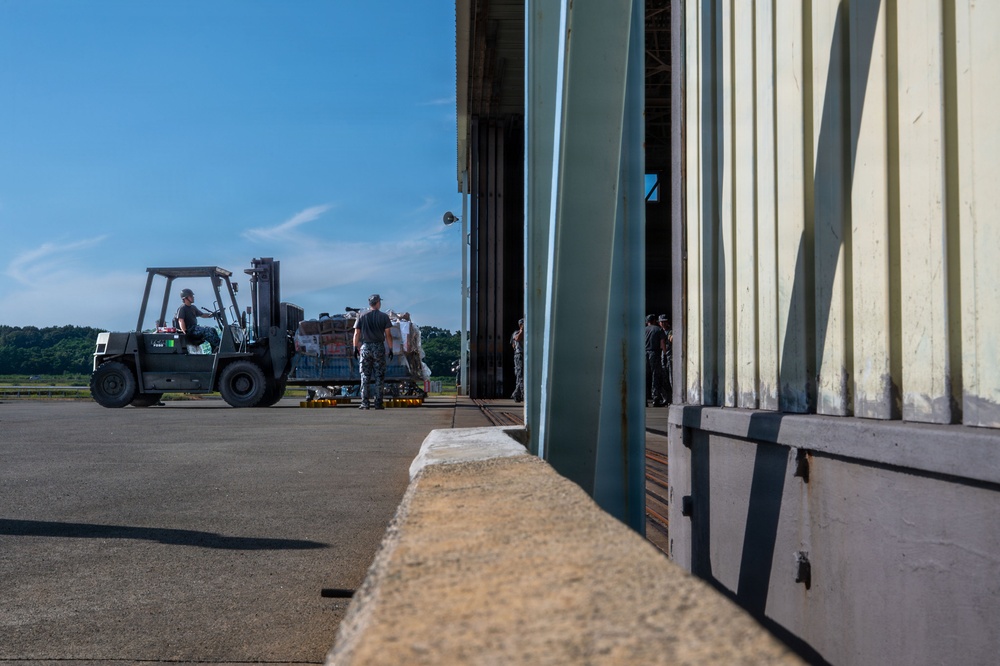 USFJ provides multi-day airlift for quake-struck Kumamoto