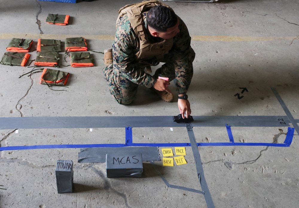 MACS-4 Marines establish simulated expeditionary airfield landing zone