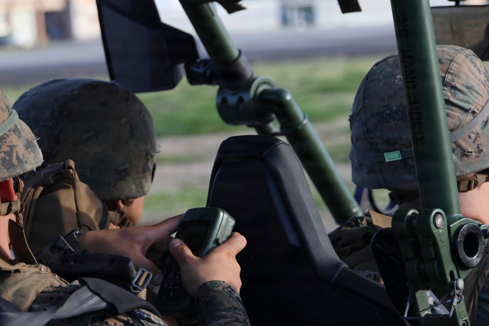 MACS-4 Marines establish simulated expeditionary airfield landing zone