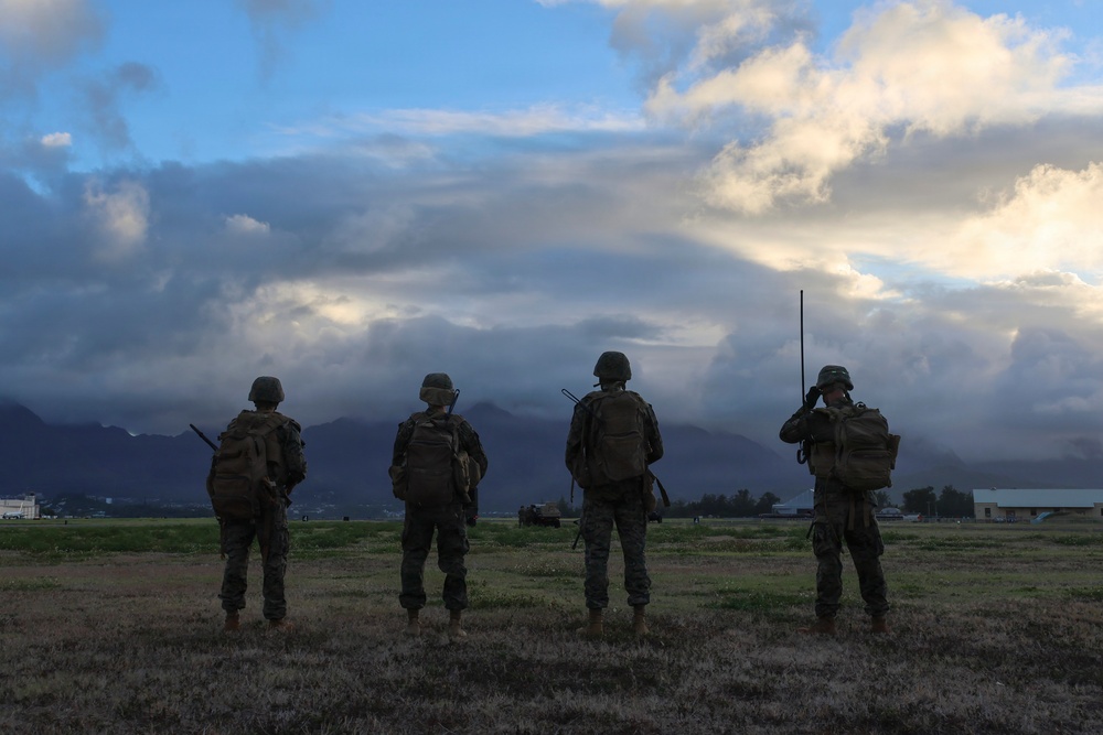 MACS-4 Marines establish simulated expeditionary airfield landing zone