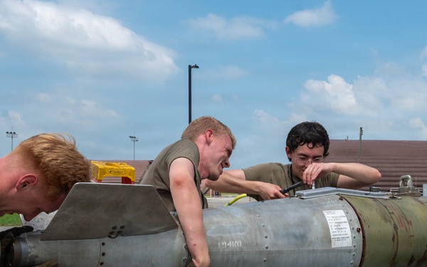 2Q Ammo Bomb Building and Loading Competition