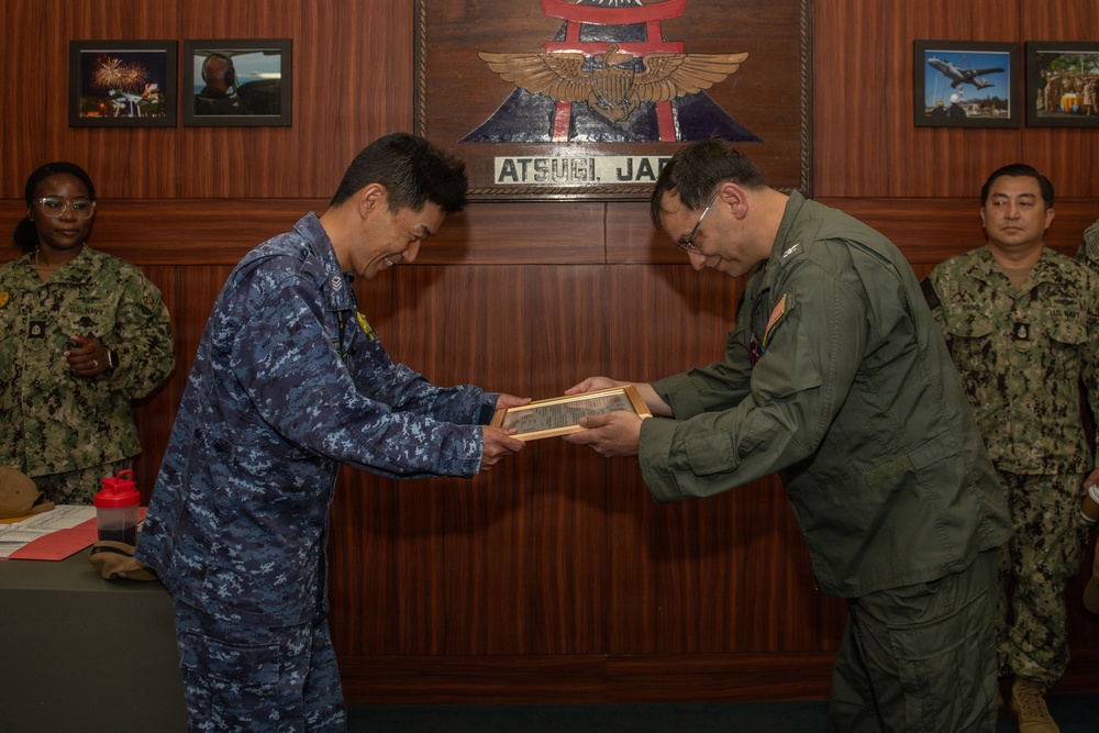 Capt. Leclerc Gives LOA to JMSDF CMC Mino